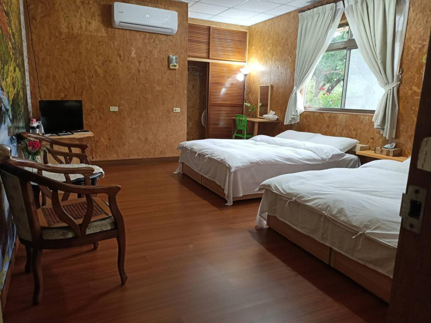 十畝田山莊會館 Hotell Chishang Exteriör bild