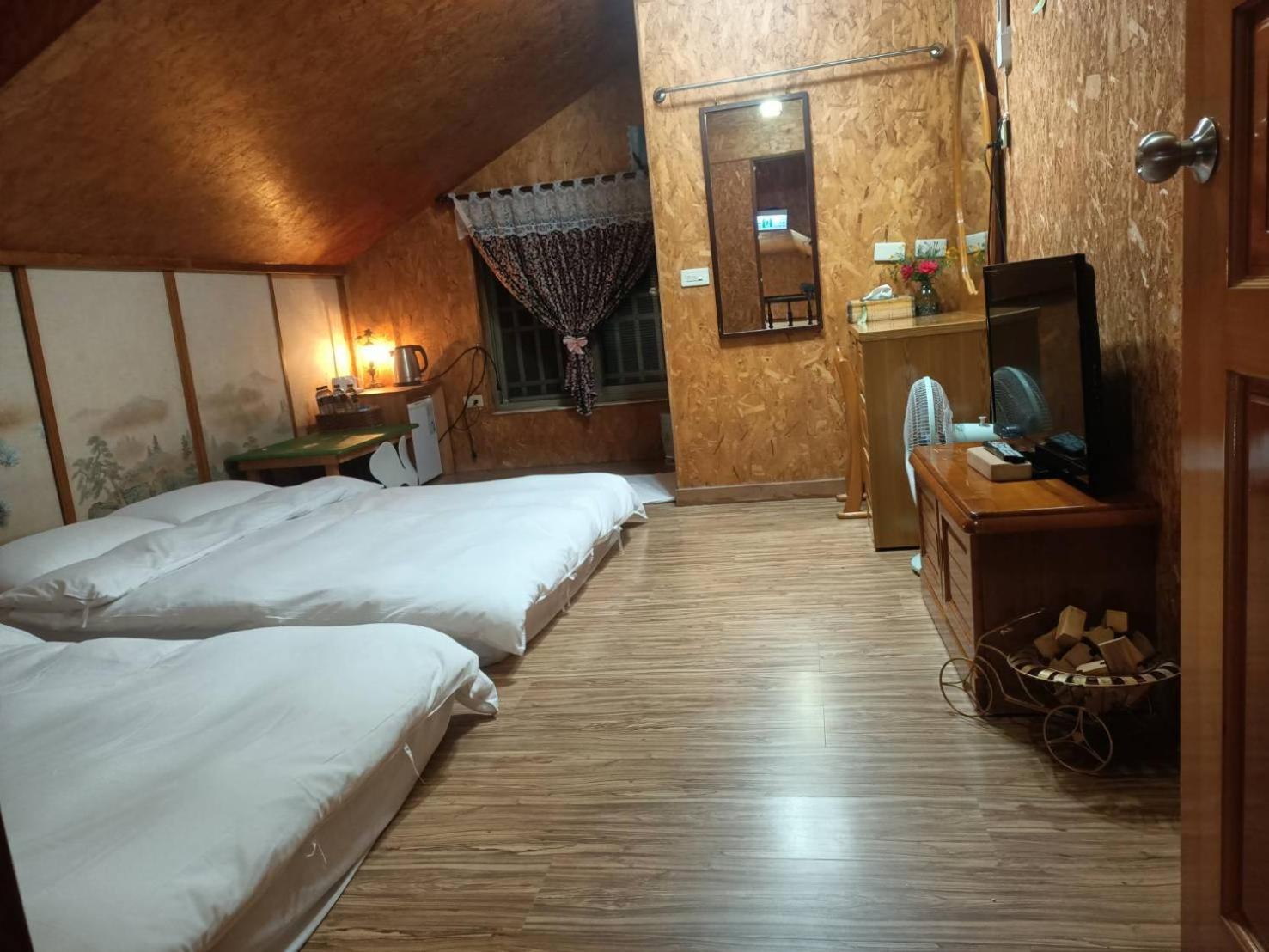 十畝田山莊會館 Hotell Chishang Exteriör bild